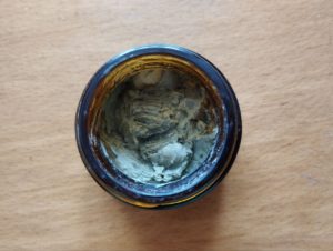 Recette de grand-mère : le dentifrice maison